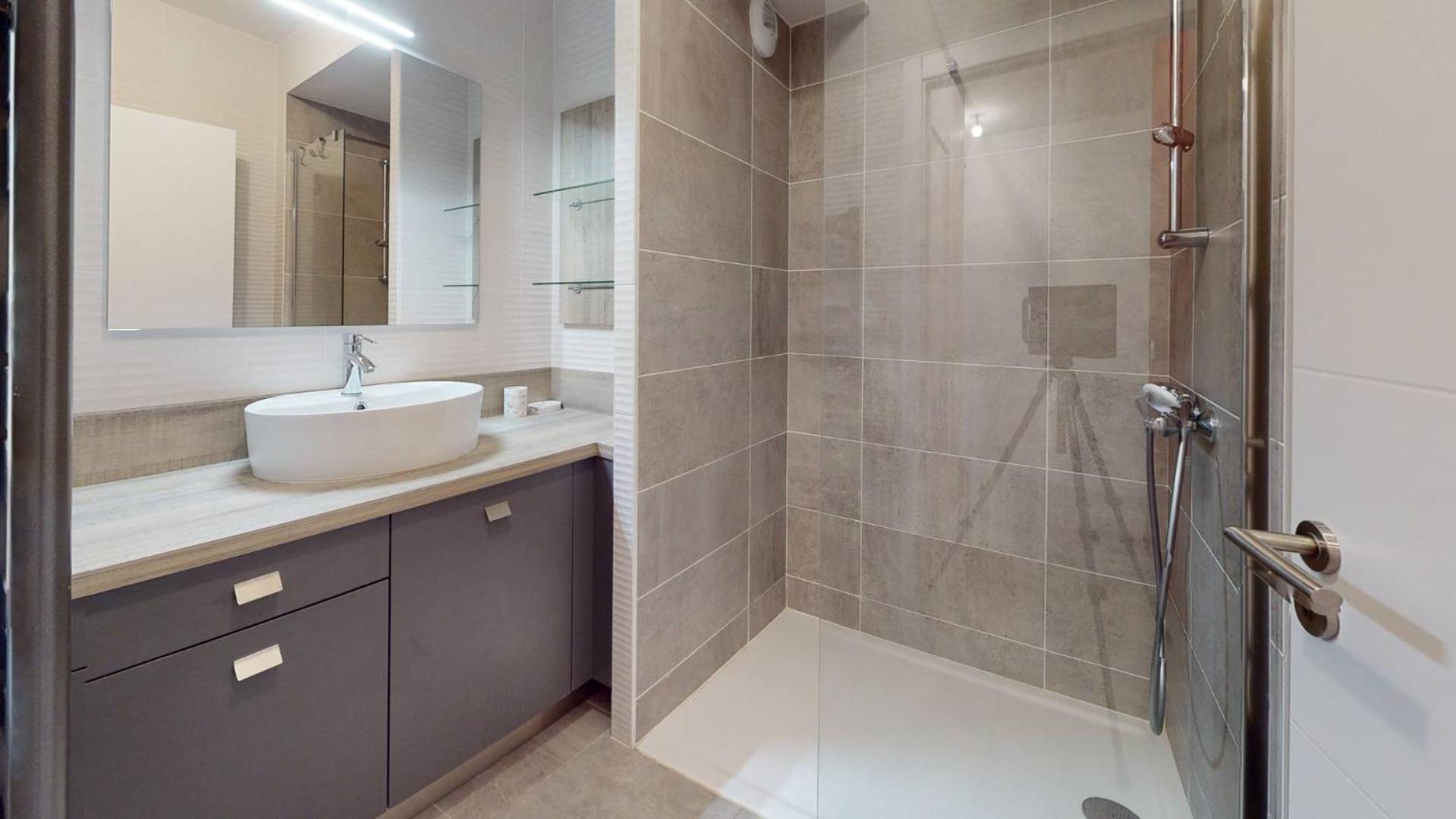 Terrasses Saint Georges: Tranquil Center Retreat Near Marine Apartment *